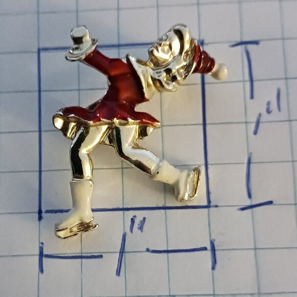 Vintage 50's Ice Skater Girl Pin / Brooch: Red Enamel Gold Tone - Picture 3 of 3